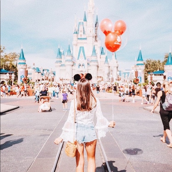Profile Picture of Anna Chung (@ricebunny15) on Poshmark