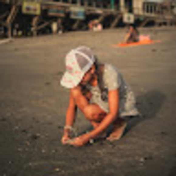 Profile Picture of Isabelle Troncoso (@izzybelll71) on Poshmark