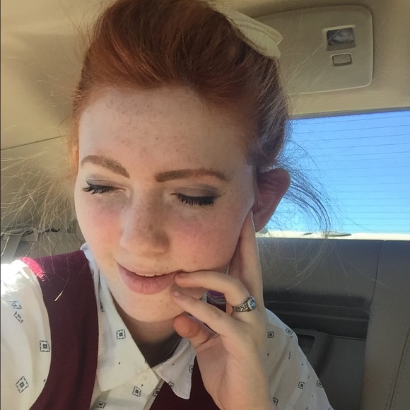 Simone Kaplan - Poshmark Profile Picture of Simone Kaplan (@simone61298) on Poshmark