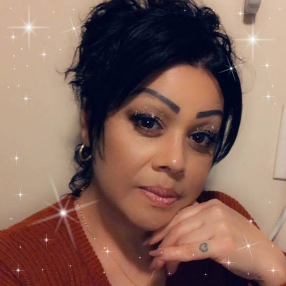 Profile Picture of Lorena Arroyo (@lorena199447) on Poshmark