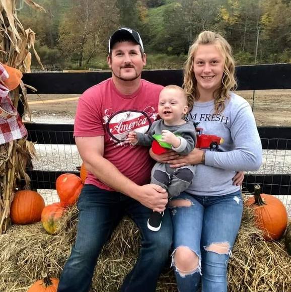 Profile Picture of Jason n shyanne Jarrell (@braysonsmom13) on Poshmark