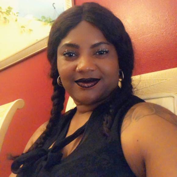 Profile Picture of Cleopatra James (@csumra) on Poshmark