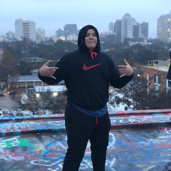 Profile Picture of Mateo Gonzales (@ludlord) on Poshmark