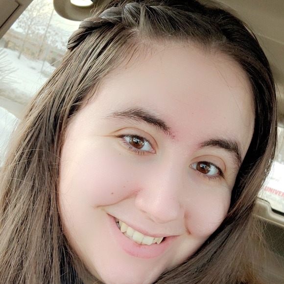 Profile Picture of Karleigh Ryan (@karleigh_ryan) on Poshmark