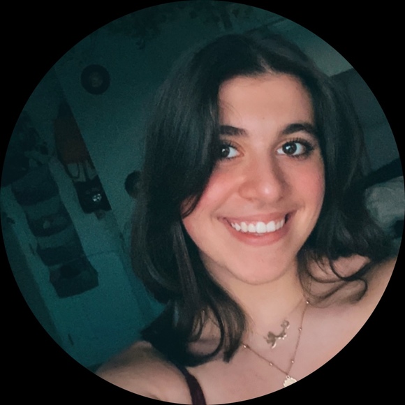 Profile Picture of Diala Hanna (@dialahanna14) on Poshmark