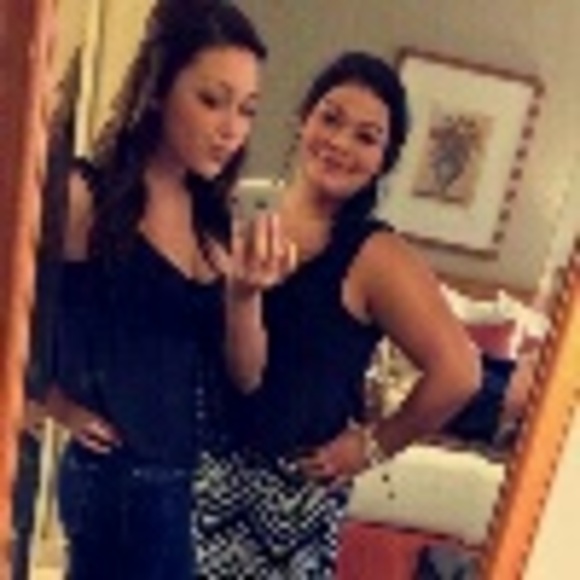 Profile Picture of Lexi Mcelheney (@lexi_jewel) on Poshmark