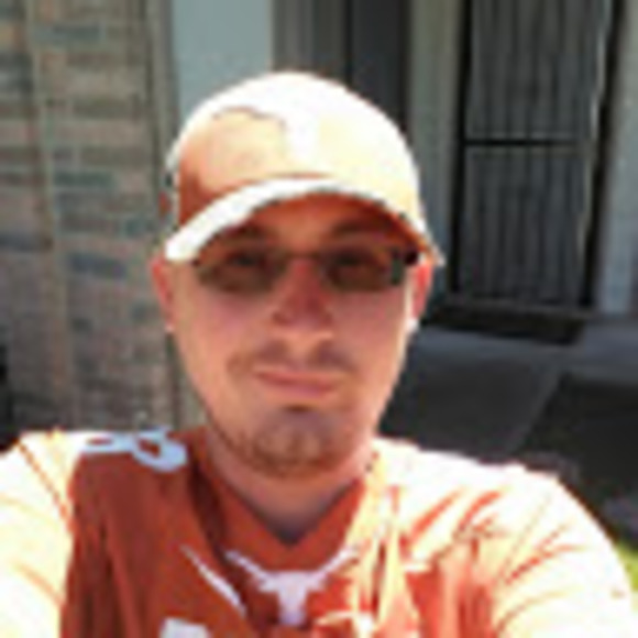 Profile Picture of Justin Wilmurth (@justinwilmurth) on Poshmark