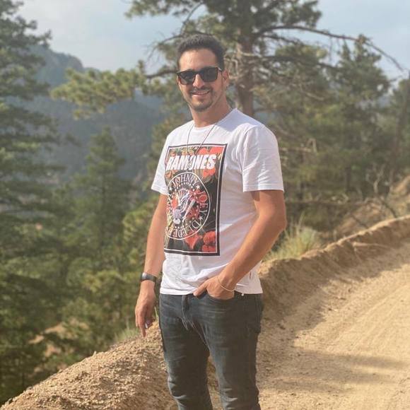 Profile Picture of Moshe Zeitlin (@c054495) on Poshmark