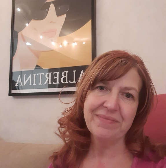 Profile Picture of Tamara Sutherland (@tlsyeg) on Poshmark