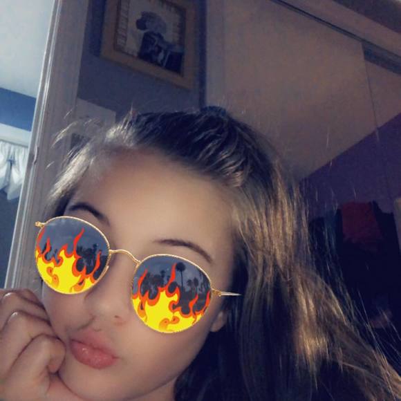 Profile Picture of Carly Schmidt (@cschmidt2004) on Poshmark