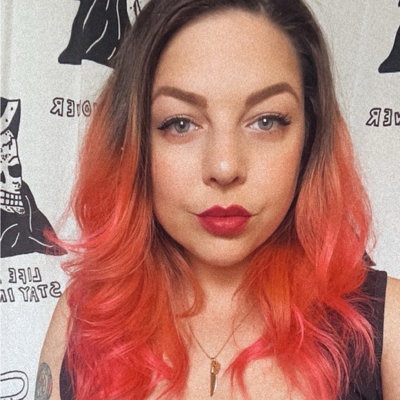 Profile Picture of Paige Truitt (@ptruu) on Poshmark