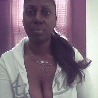 Profile Picture of Yvette Fernandes (@unvpeaches117) on Twitter