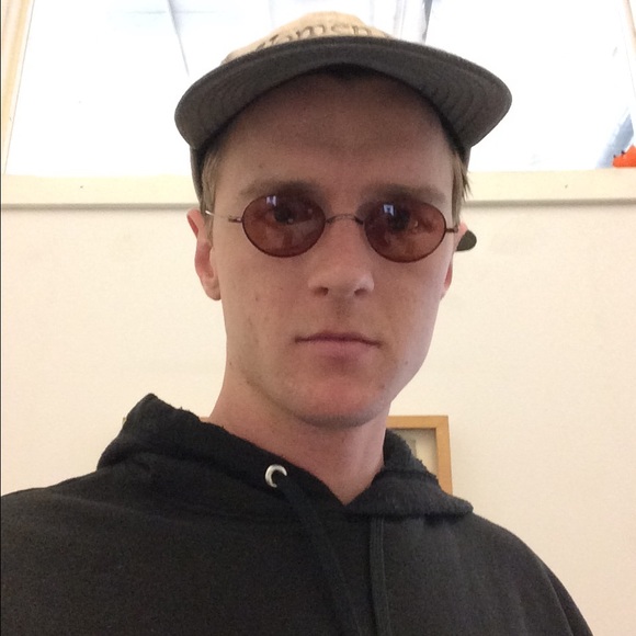 Profile Picture of Tim Mann (@tmann90) on Poshmark