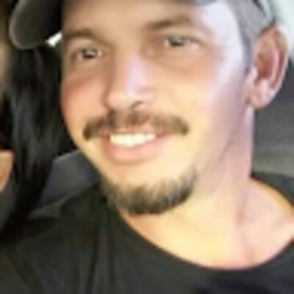 Profile Picture of Chad Carraway (@chadcarraway116) on Poshmark