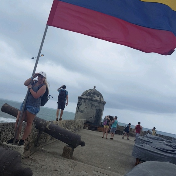 Profile Picture of Allison Smarsh (@asmarsh33) on Poshmark