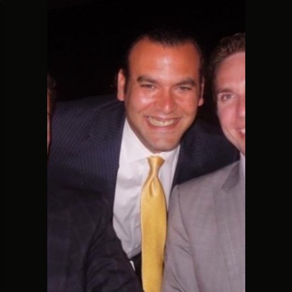 Profile Picture of Rob Ermanni (@rae652004) on Poshmark