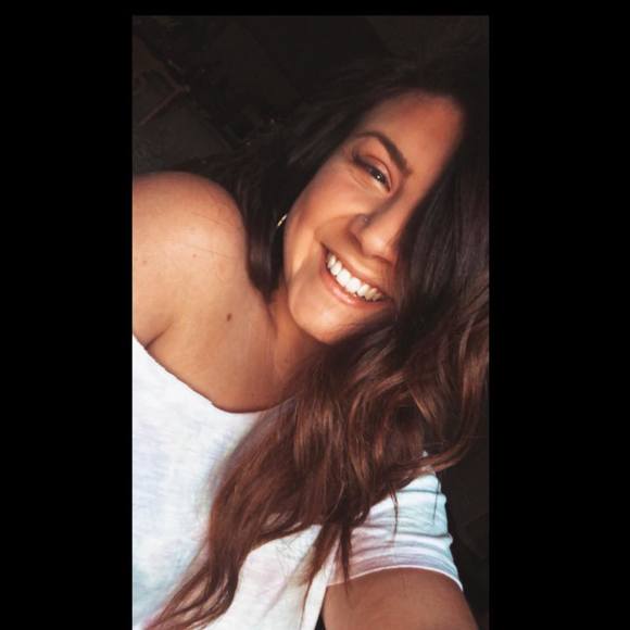 Profile Picture of Jordan Innes (@jordani33) on Poshmark
