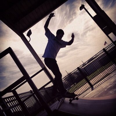 Profile Picture of Derek Farris (@dwreck14) on Twitter