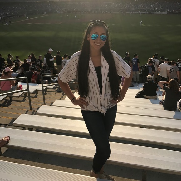 Jenna Mauriello - Poshmark Profile Picture of Jenna Mauriello (@jennamauriello) on Poshmark