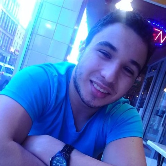 Profile Picture of Paulo Rocha (@paulorocha) on Poshmark