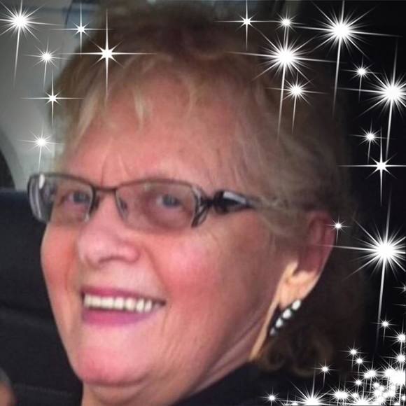 Profile Picture of Joyce Olson (@joycemolson) on Poshmark