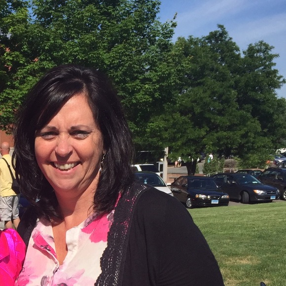 Profile Picture of Tina Cacopardo (@tmp1068) on Poshmark