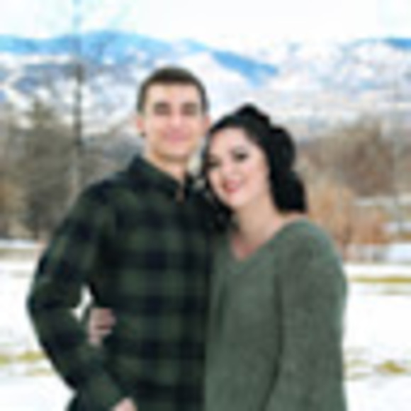 Cayla Pesavento - Poshmark Profile Picture of Cayla Pesavento (@cpezz17) on Poshmark