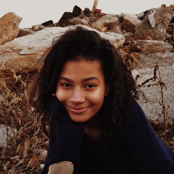 Zoe Becker - Poshmark Profile Picture of Zoe Becker (@zbecker2004) on Poshmark