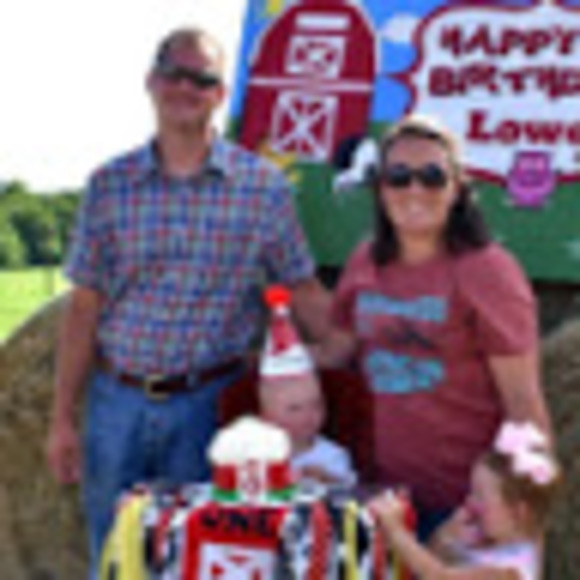 Profile Picture of Katelin Spiller (@katelinjarman) on Poshmark