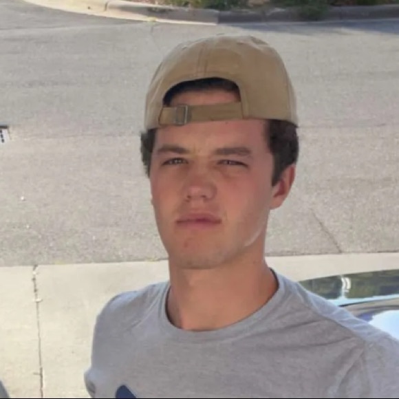Profile Picture of Connor Spence (@cspence0102) on Poshmark