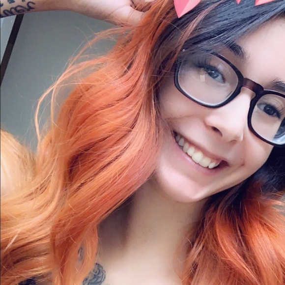 Profile Picture of Janessa Ciastko (@janessaciastko) on Poshmark