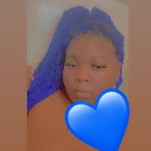 Profile Picture of Alexis Traylor (@alexistraylo688) on Poshmark