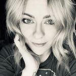Profile Picture of Jennifer Holcomb (@jenniferfranklinface) on Instagram