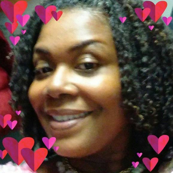 Profile Picture of Charmelle Spe (@iloveallcats) on Poshmark