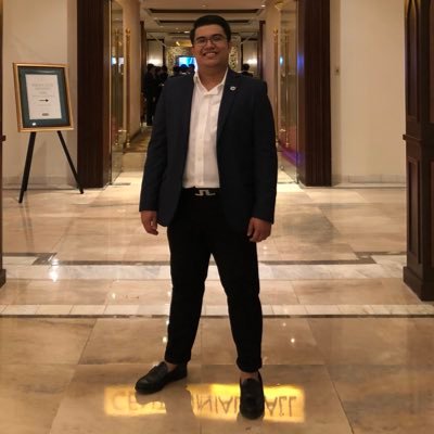 Profile Picture of John Robert  Andres (@AndresJohnnny) on Twitter