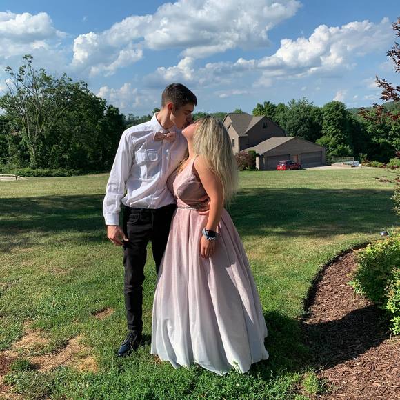 Profile Picture of Brianna Andry (@briannaandry) on Poshmark