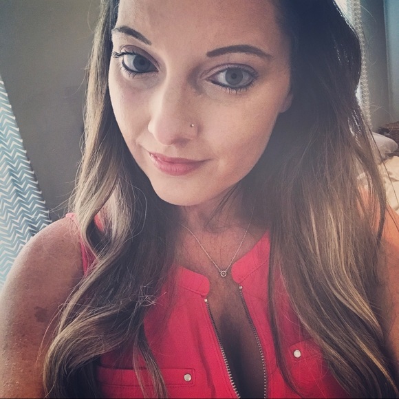 Profile Picture of Crystal Ramer (@boyerc1013) on Poshmark