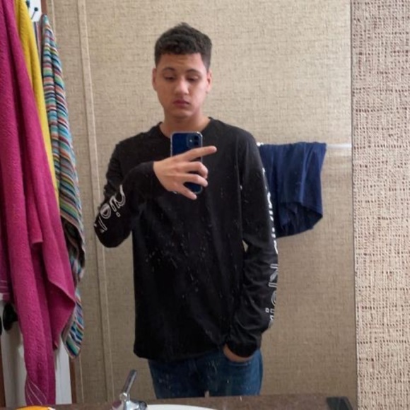 Profile Picture of Jose Quinones (@elielquinones13) on Poshmark