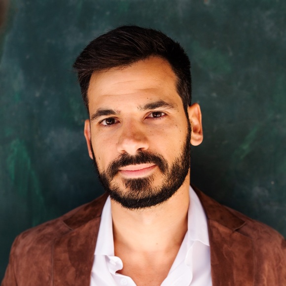 Profile Picture of Zissis Konstas (@zkonstas) on Poshmark