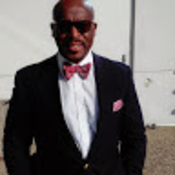 Profile Picture of Mike Bonner (@mikebonner) on Poshmark