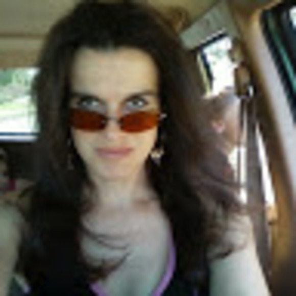 Profile Picture of Jeanne Laflamme (@hazelhottie) on Poshmark
