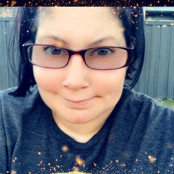 Profile Picture of Kat Trudell (@kattrudell) on Poshmark