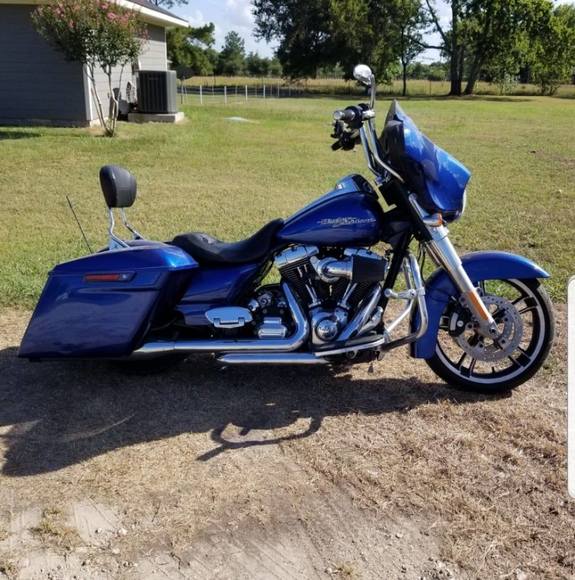 Profile Picture of Adam Zaragoza (@a69camero) on Poshmark