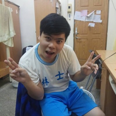 Profile Picture of Allan Hsu (@socialworkerhsu) on Twitter