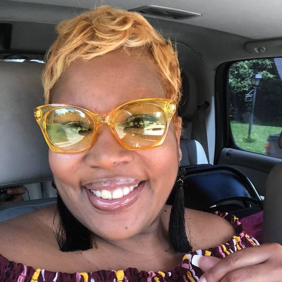 Profile Picture of Latishua Chartian (@joetisha) on Poshmark