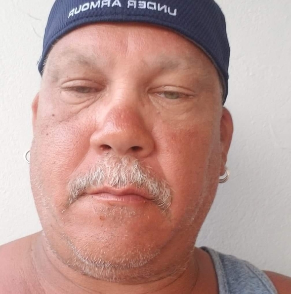 Chuck Hulon - Poshmark Profile Picture of Chuck Hulon (@chuckhulon50) on Poshmark