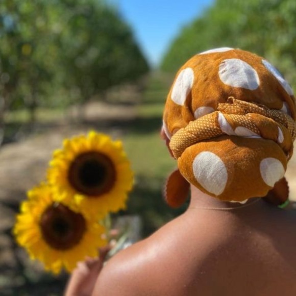 Profile Picture of Danielle Lyttle (@daniellelyttle) on Poshmark