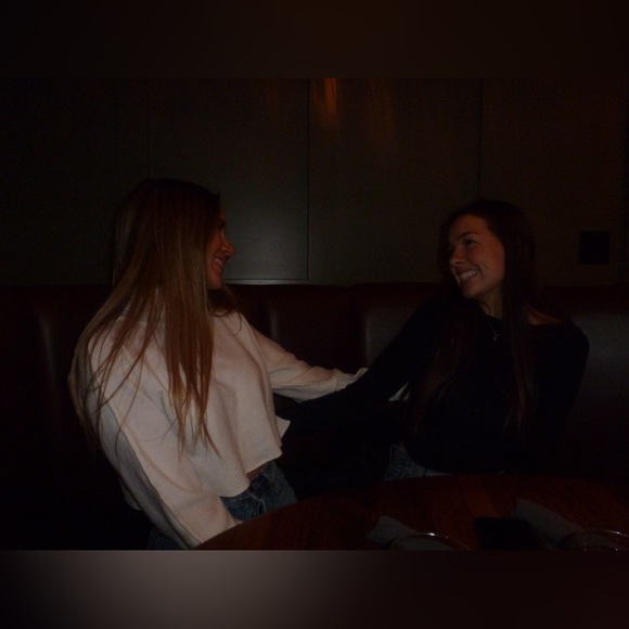 Profile Picture of Mia Terry (@terrymia24) on Poshmark