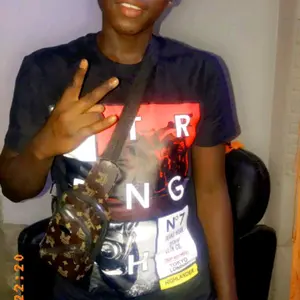 Profile Picture of molze_20 (@molze20) on Tiktok