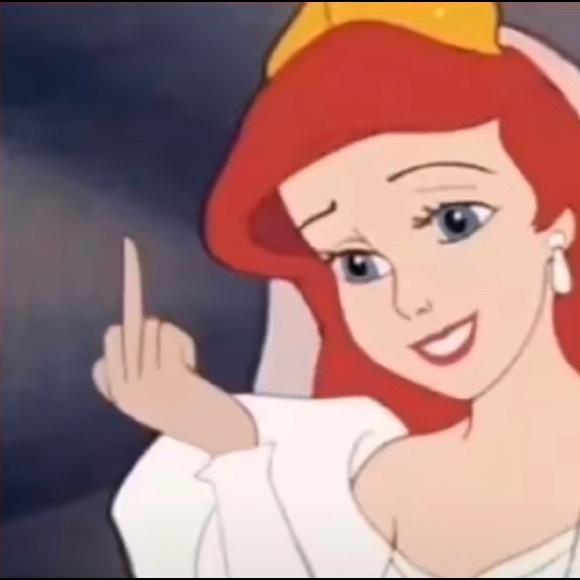 Profile Picture of Shayna Burkdoll (@shay5124) on Poshmark